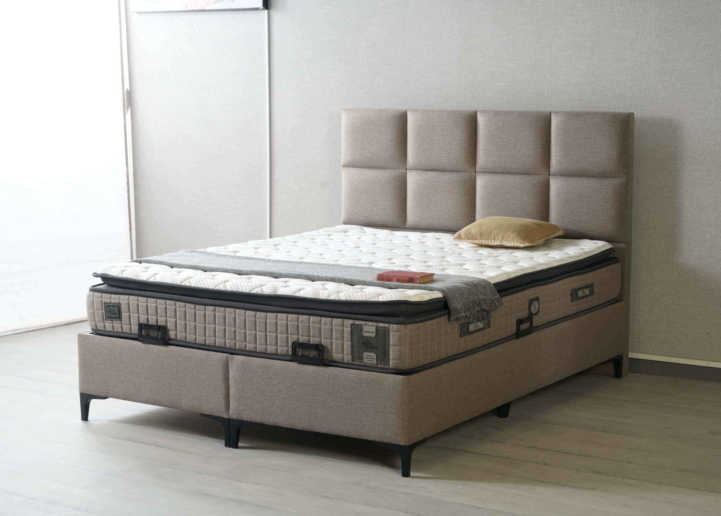 _DSC6838 Тапицирано легло DREAM MAX с матрак и подматрачна рамка - Image 1